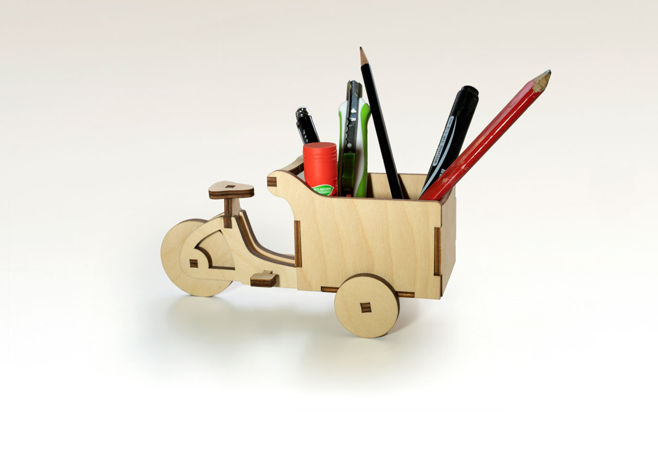 Cargoli Lastenräder aus Holz als Spielzeug und